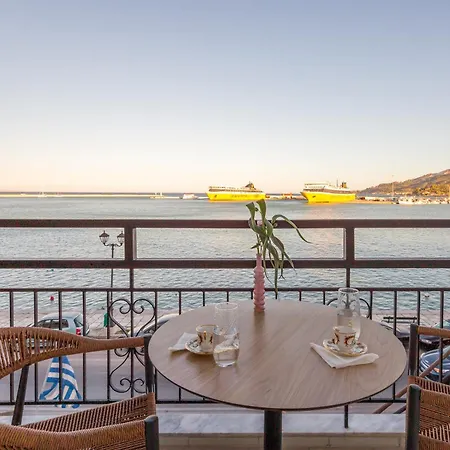 Port View Apartment *